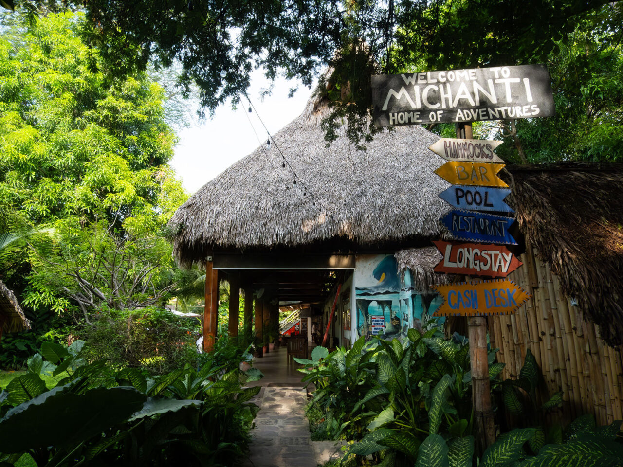 Michanti-El-Zonte-Surfcity-El-Salvador-Entrance-8