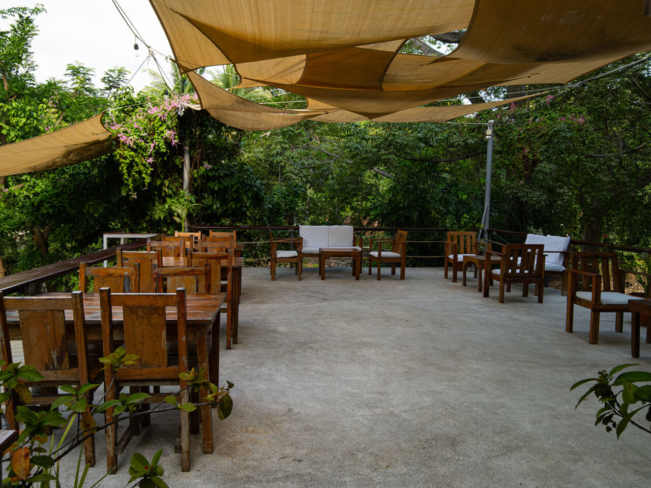 Michanti-El-Zonte-Surfcity-El-Salvador-Open-Air-Terrace-Co-Working